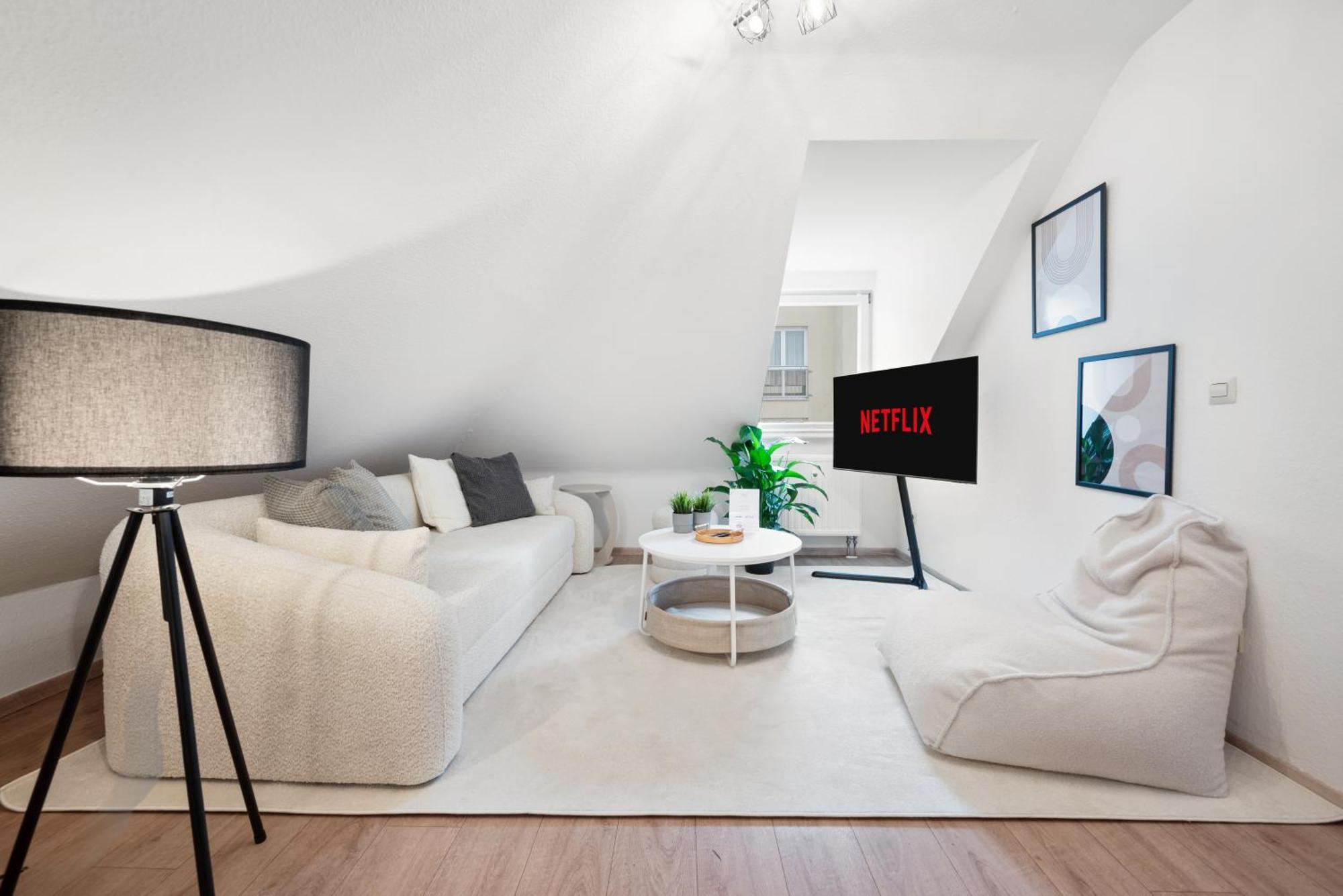 Malu Rooms - Im Stadtzentrum, Smarttv, Netflix, 24H Checkin Людвигсбург Экстерьер фото